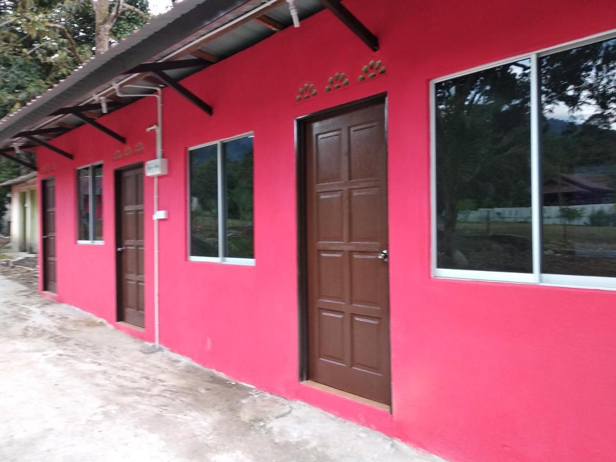 Lopoh Waterfront Budget Chalets Villa Хулу Лангат Екстериор снимка